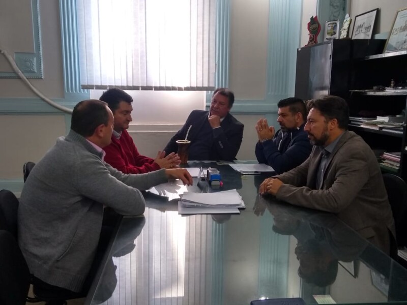 grupo-discute-possibilidade-de-implantar-onibus-turistico-binacional-na-fronteira