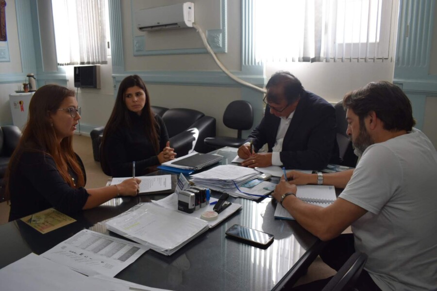 representante-da-associacao-de-moradores-do-rincao-da-bolsa-e-estrada-das-tropas-leva-as-demandas-da-comunidade-para-a-prefeitura