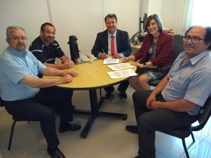 dema-firma-importante-convenio-junto-a-fepam