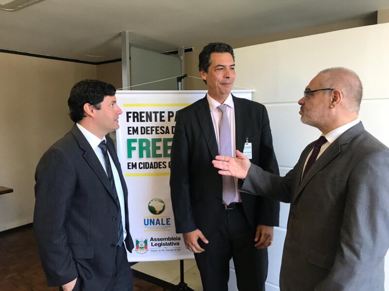 em-porto-alegre-secretario-de-desenvolvimento-participa-de-encontro-pela-efetiva-instalacao-de-free-shops-no-municipio