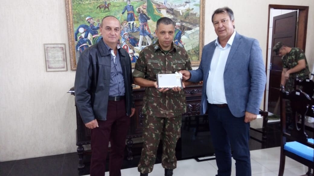 ico-visita-comandante-do-6-batalhao-de-engenharia-de-comando-em-sao-gabriel