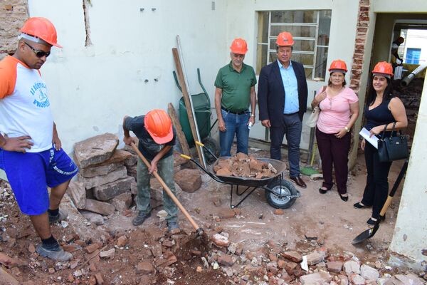 prefeito-acompanha-obras-do-sisprem